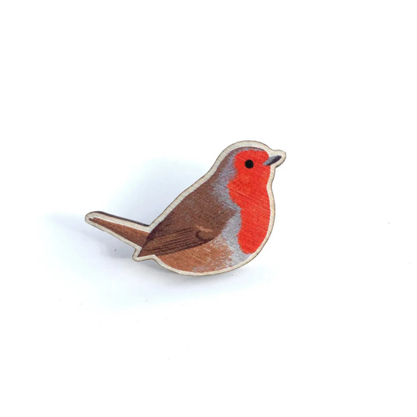 robin-wooden-pin-badge