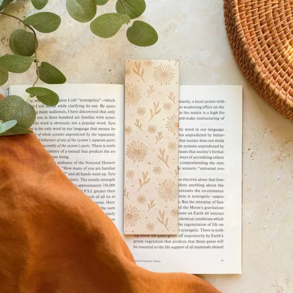 daisy-wooden-bookmark