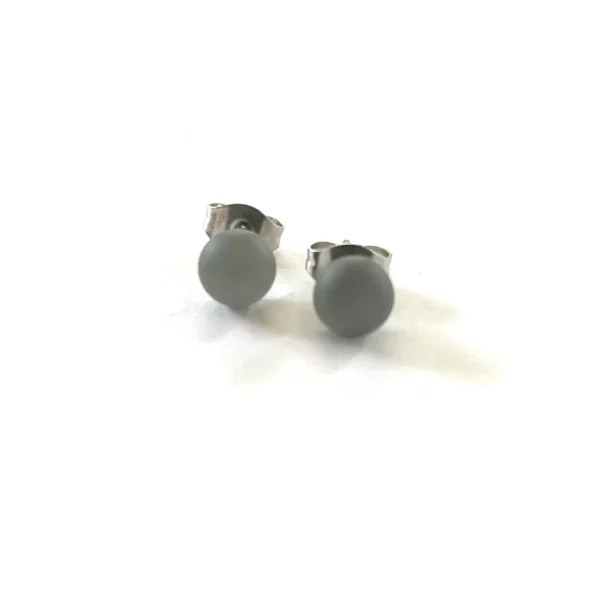 helen-chambers-grey-glass-stud-earrings