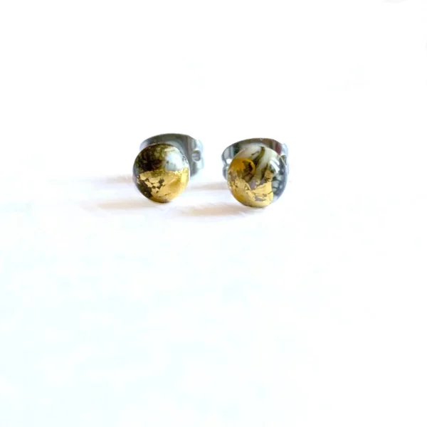 helen-chambers-ivory-glass-stud-earrings