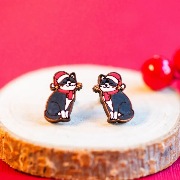 Hand-Painted-Black-Cat-in-Christmas-Hat-Wooden-Earrings